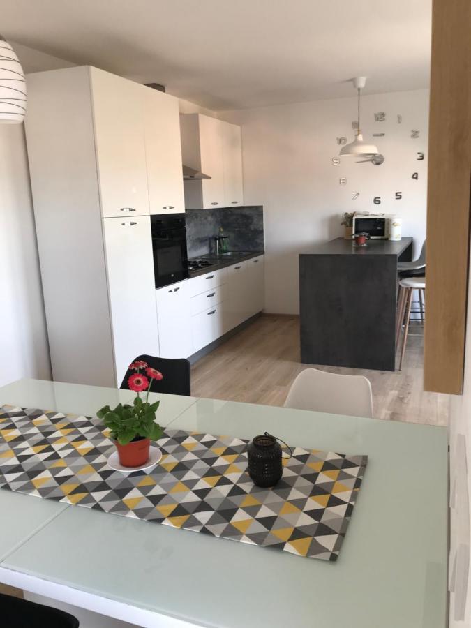 Apartments Jelka Banjol Luaran gambar