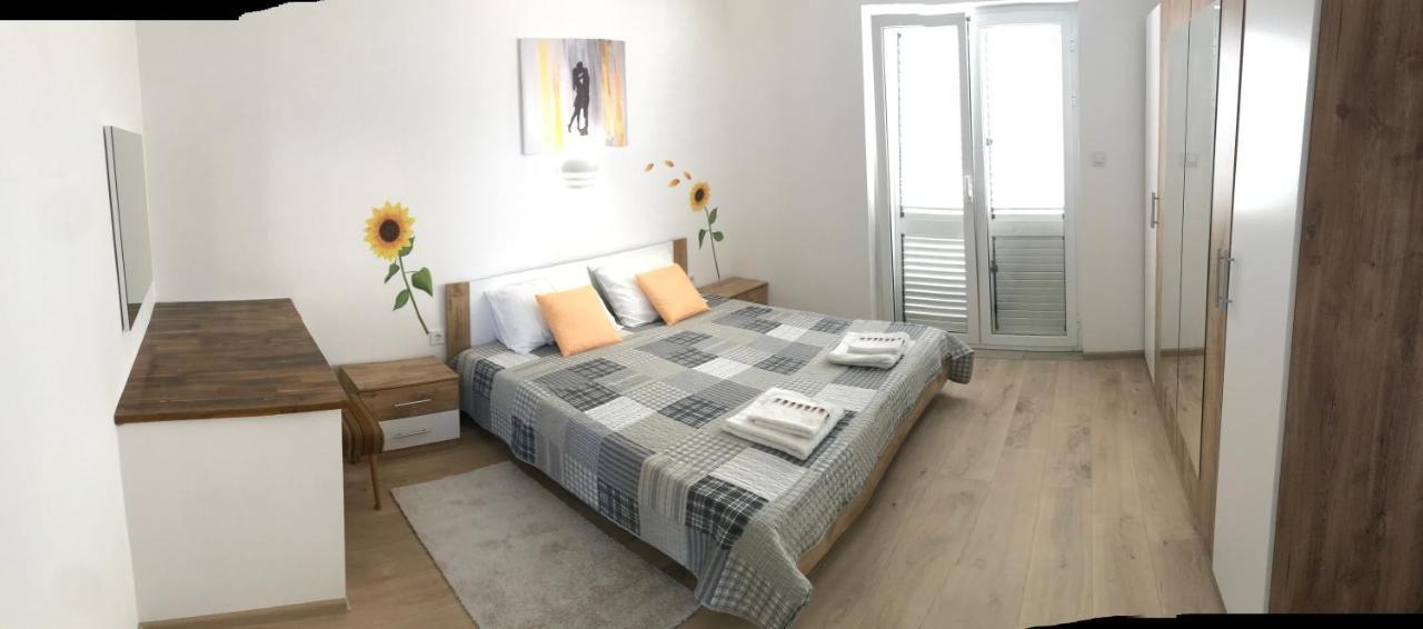 Apartments Jelka Banjol Luaran gambar