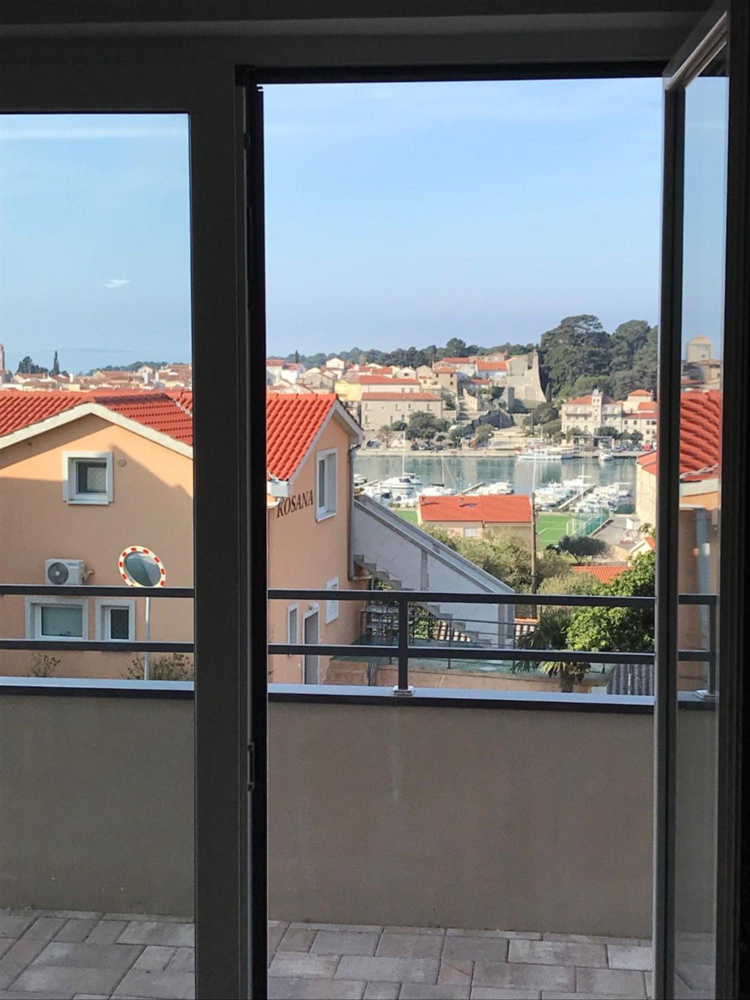 Apartments Jelka Banjol Luaran gambar